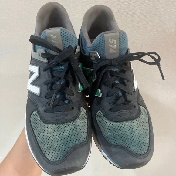New Balance 574 Classic Size 9 Gray Blue Green  Multi Shoes - Picture 2 of 10
